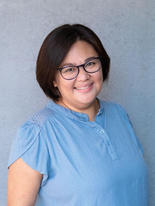  Kristine Cortes 